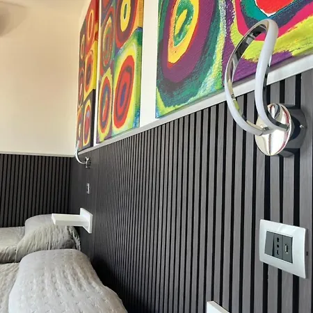 Soverato Sweet 13 住宿加早餐酒店 索威拉托玛里纳